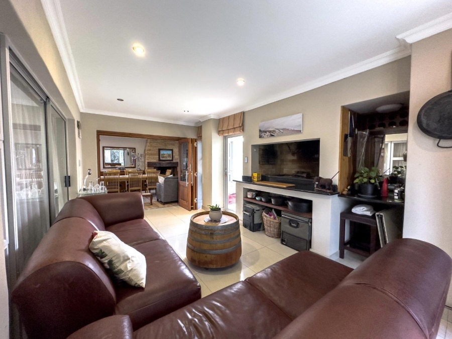 To Let 3 Bedroom Property for Rent in Van Riebeeckshof Western Cape